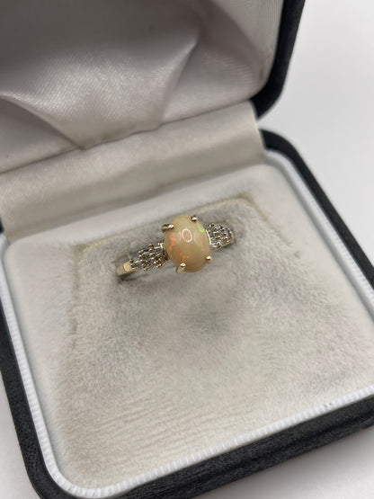 9ct gold opal and diamond ring