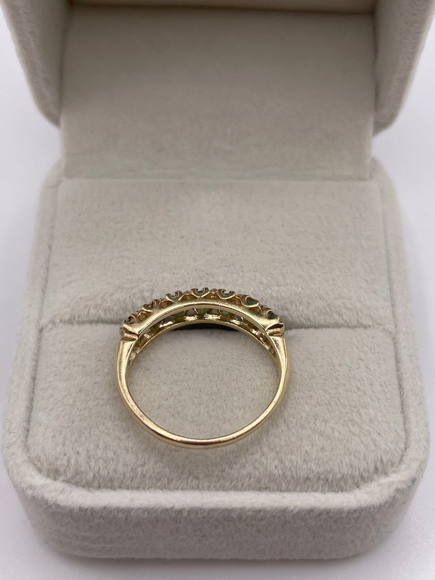 9ct gold emerald ring