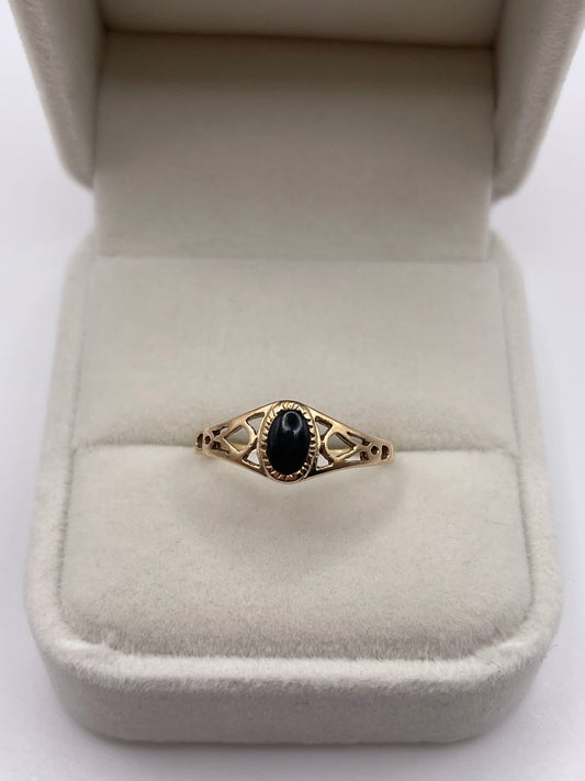 9ct gold onyx ring