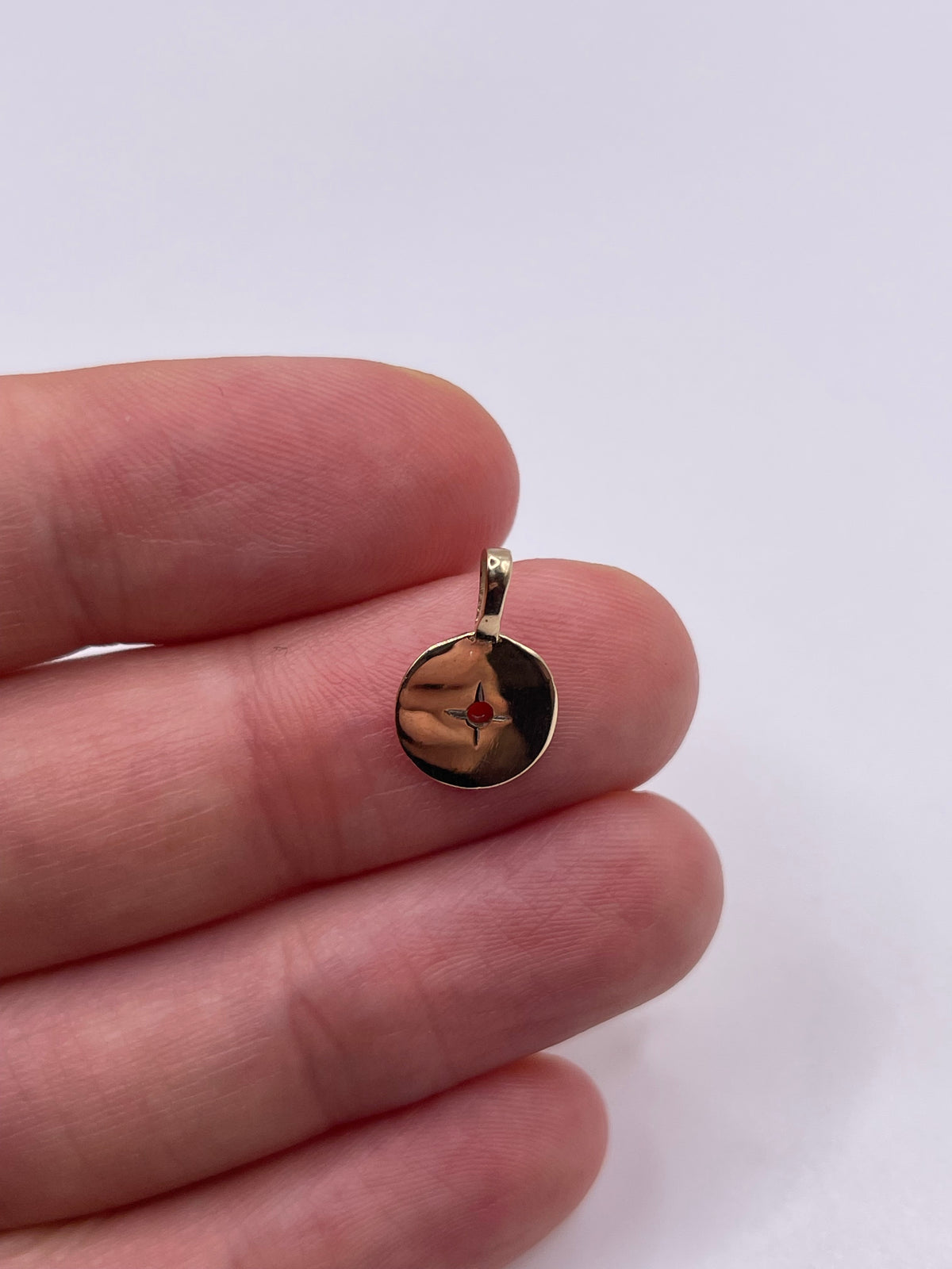 9ct gold coral pendant
