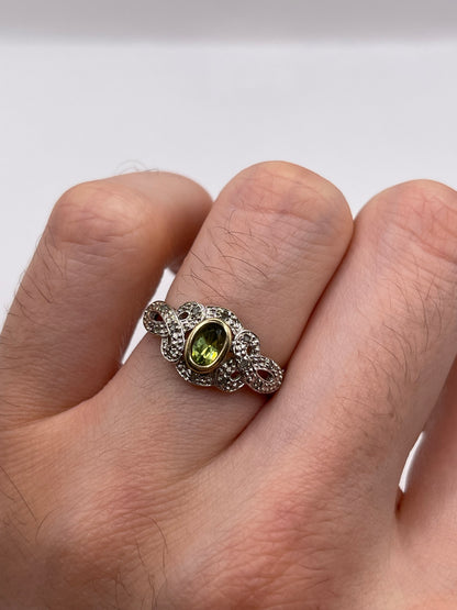 9ct gold peridot and diamond ring