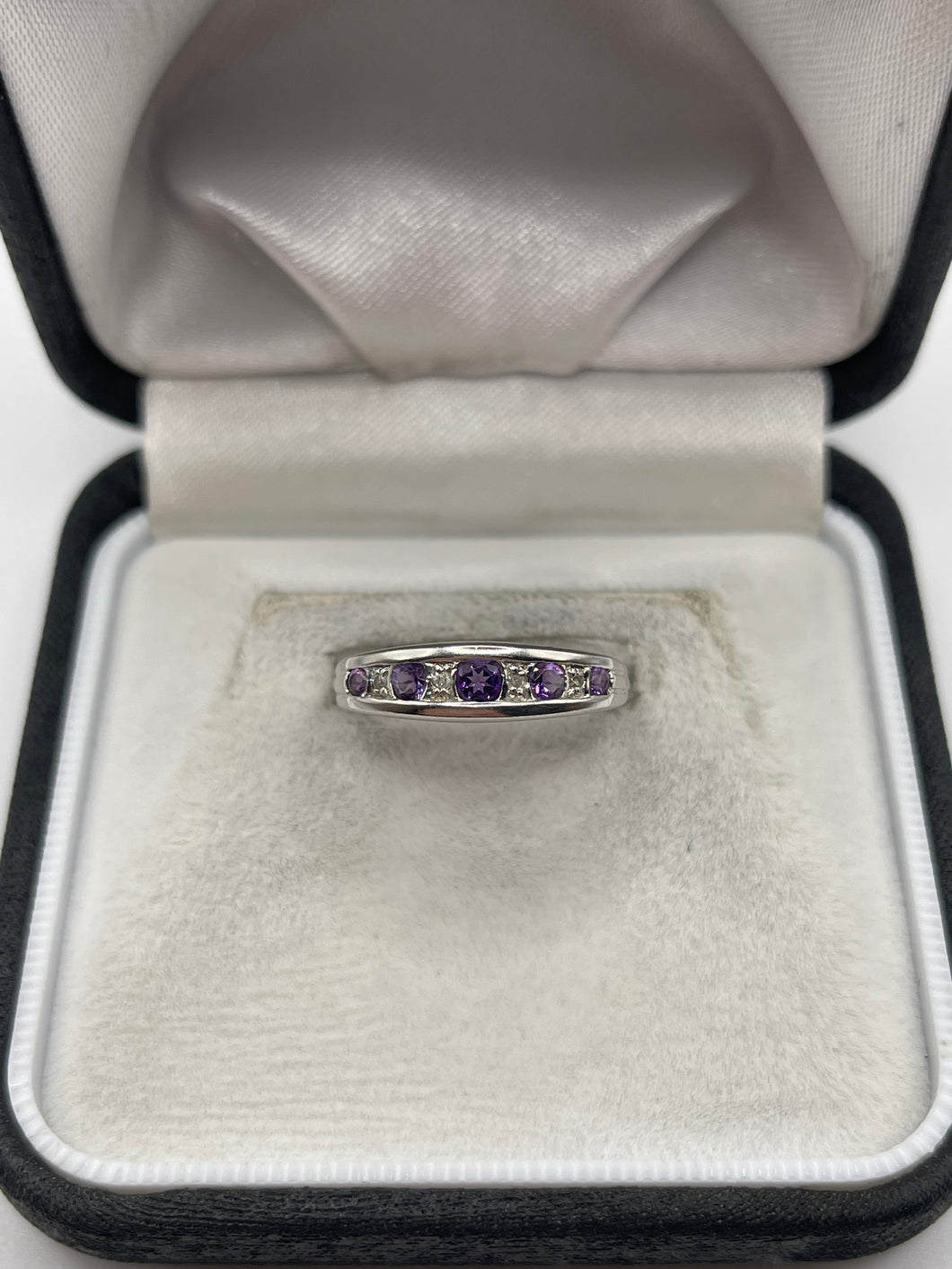 9ct white gold amethyst and diamond ring