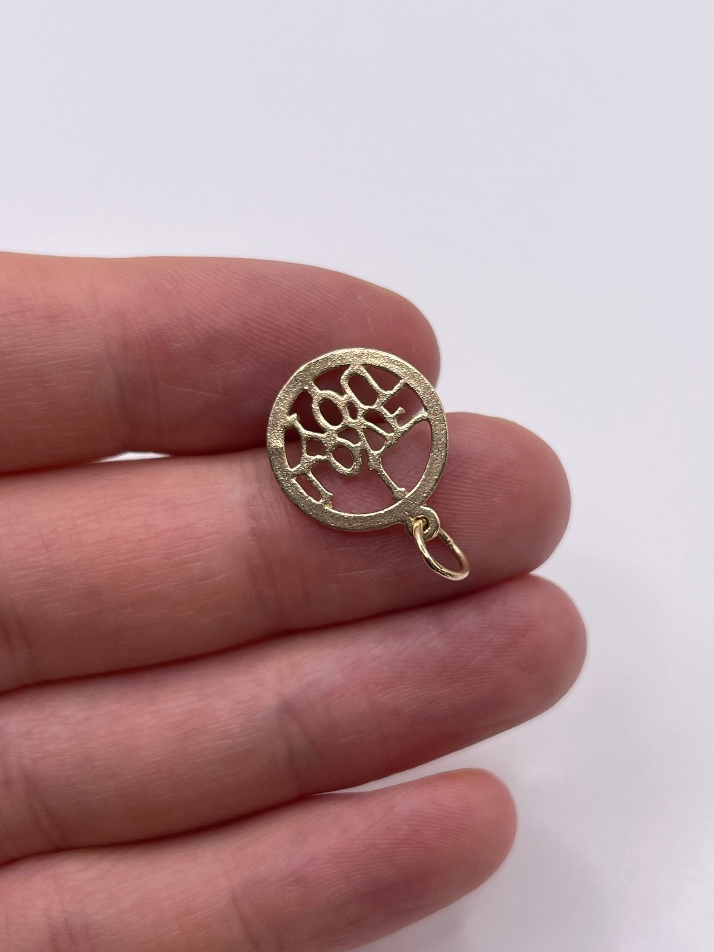 9ct gold I love you pendant