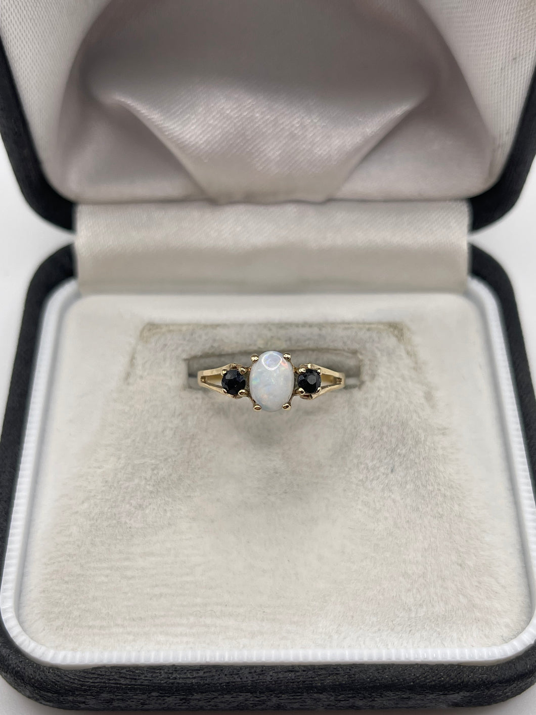 9ct gold opal and sapphire ring