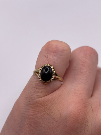 9ct gold onyx ring