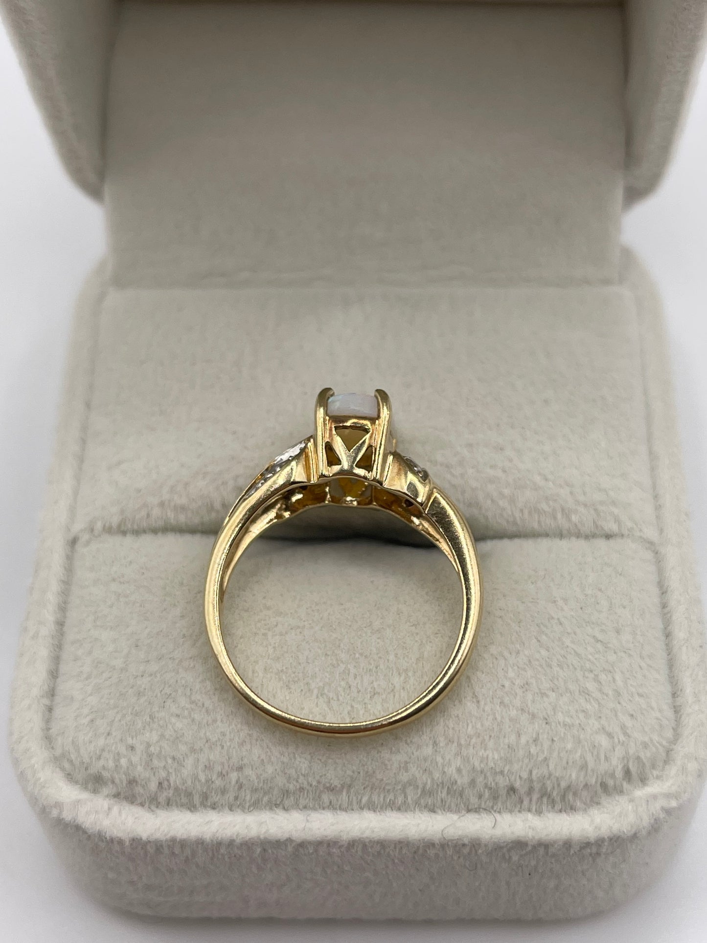 9ct gold opal and diamond ring