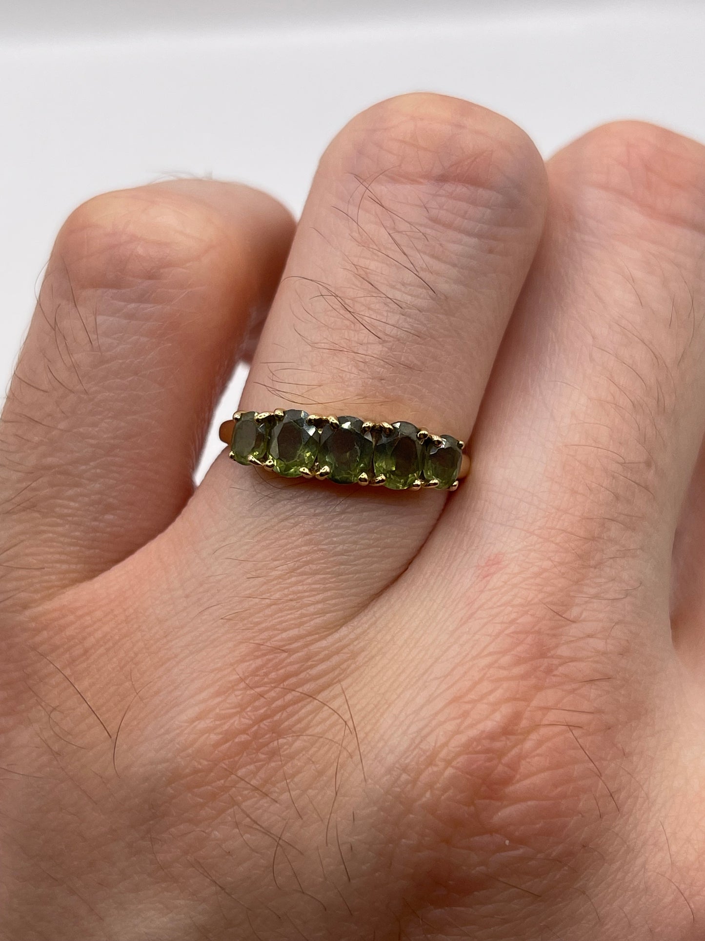 9ct gold quartz ring