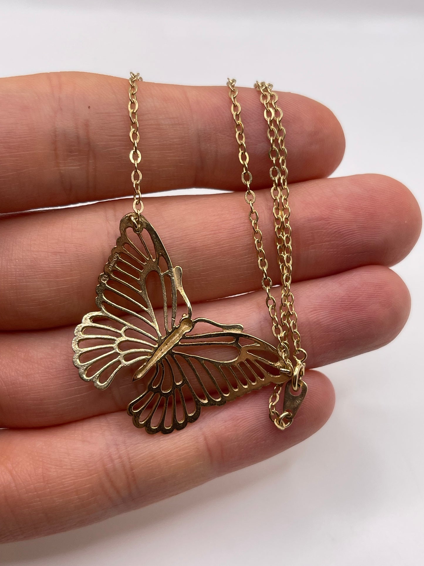 9ct gold butterfly necklace