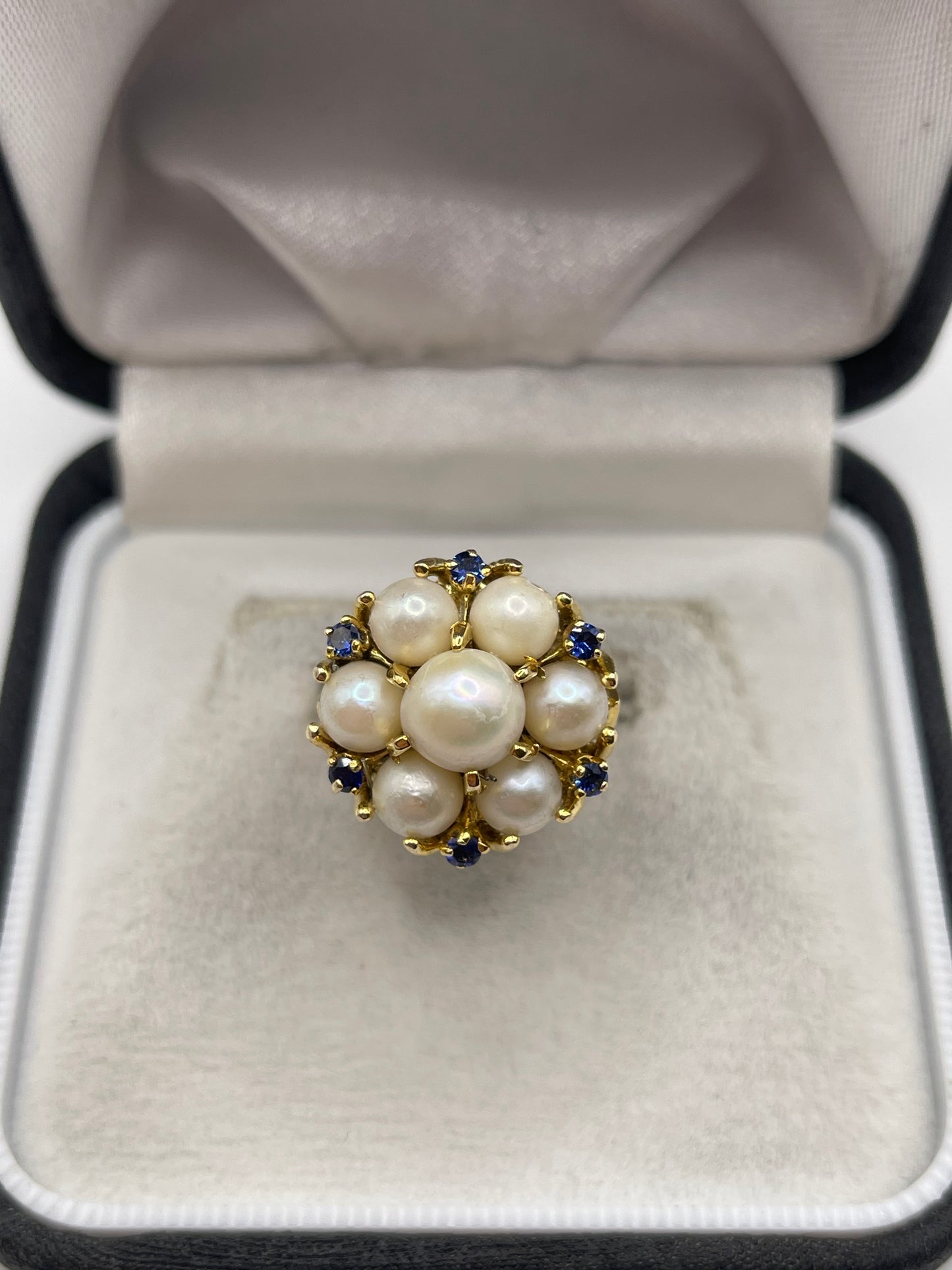 Heavy 9ct gold pearl and sapphire ring