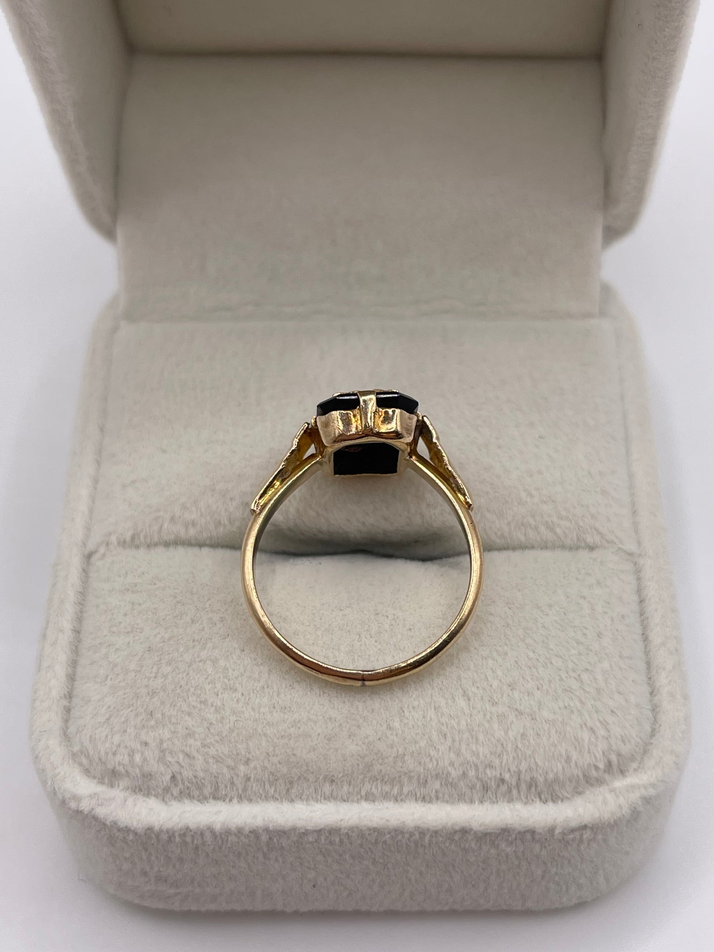 9ct gold onyx initial A ring