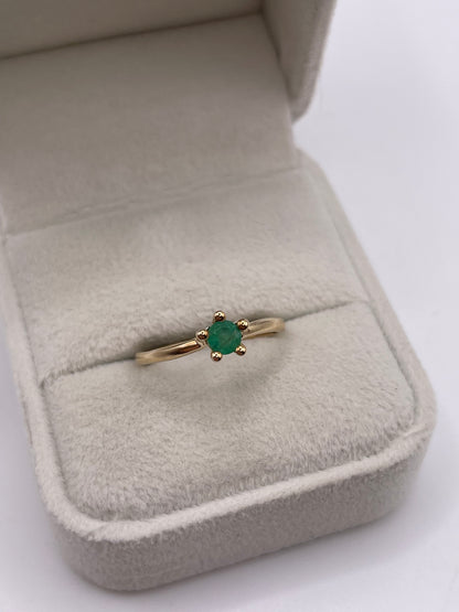 9ct gold emerald ring