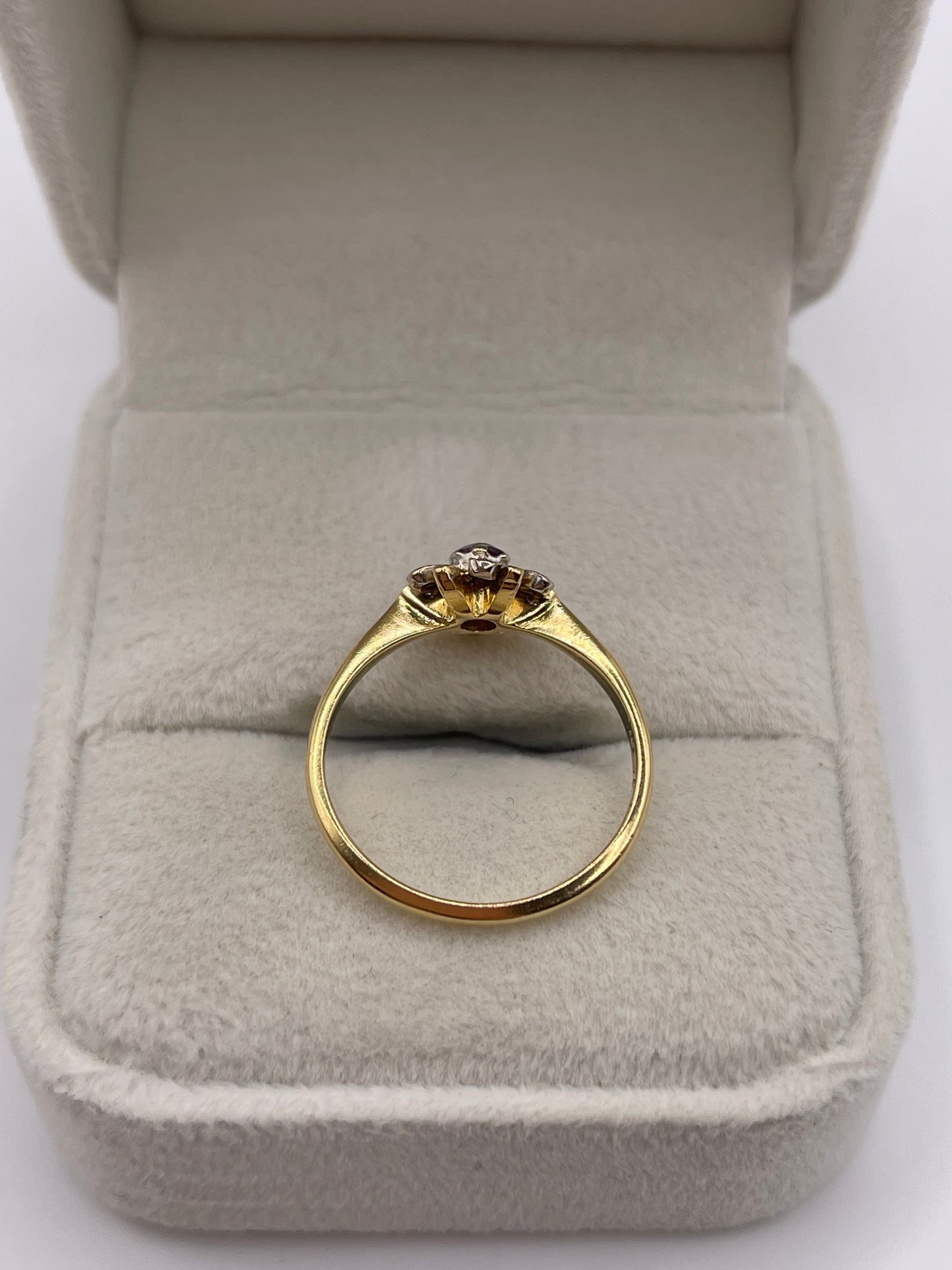 18ct gold ruby and diamond ring