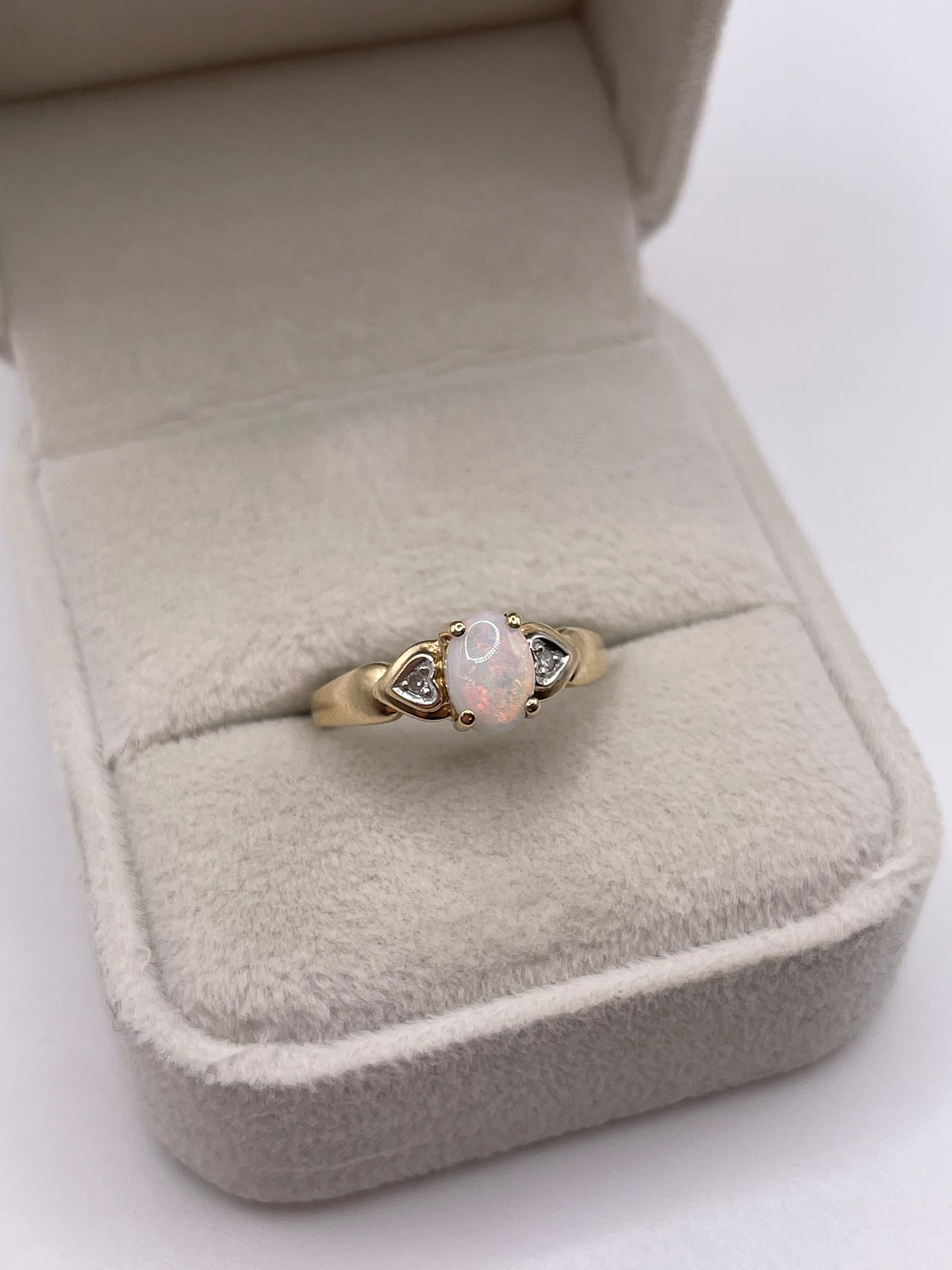 9ct gold opal and diamond ring