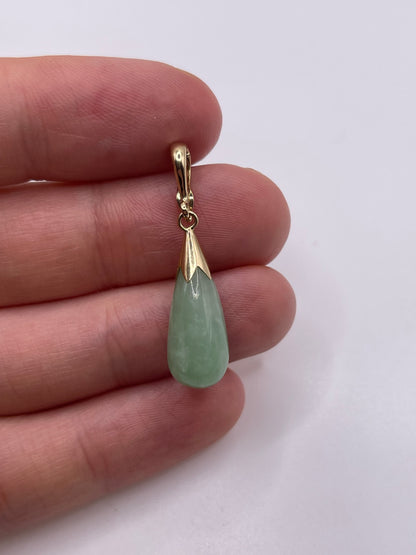 9ct gold jade pendant