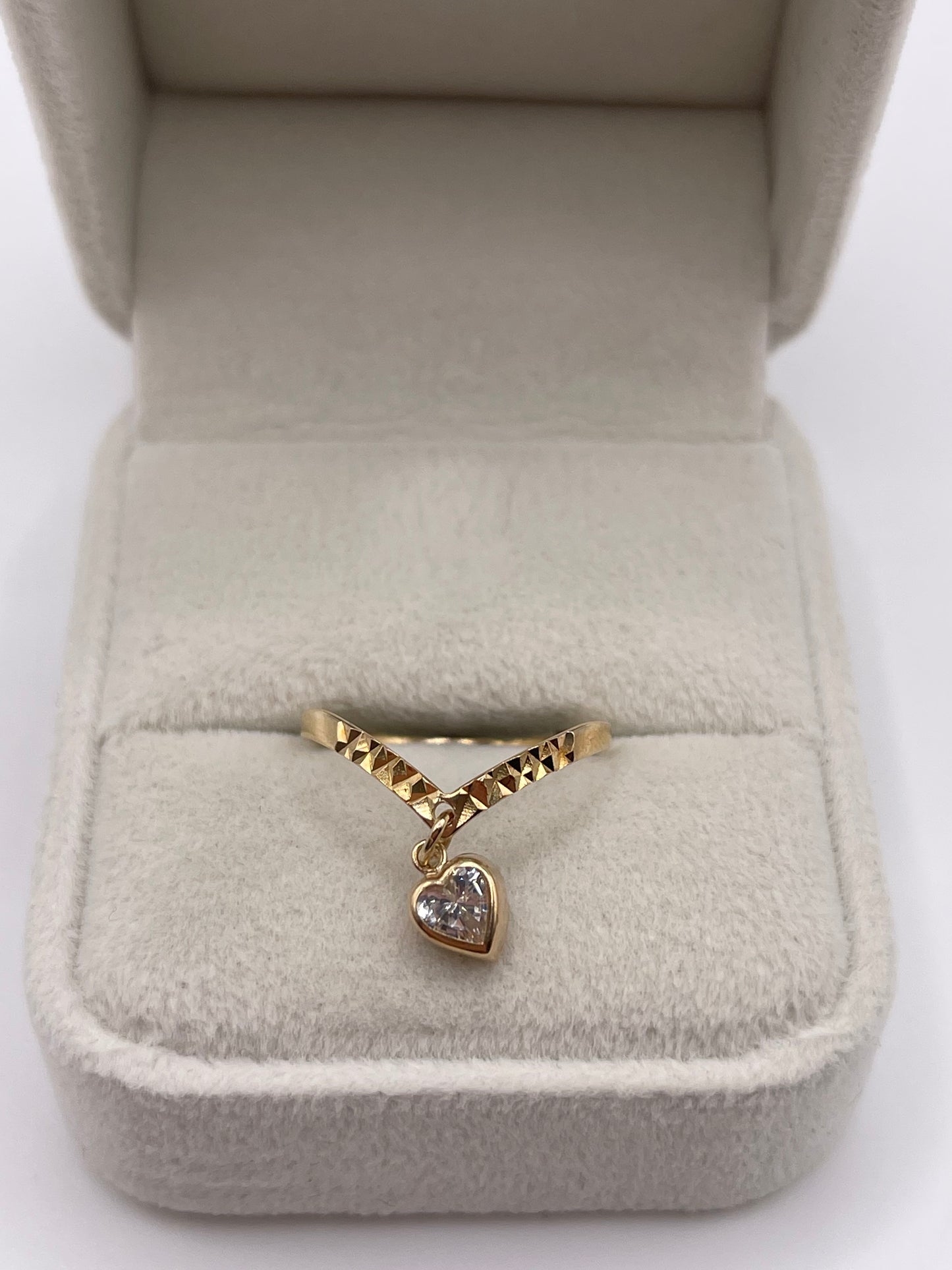 9ct gold cz heart ring