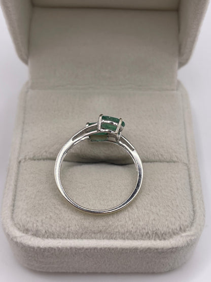 9ct white gold emerald ring