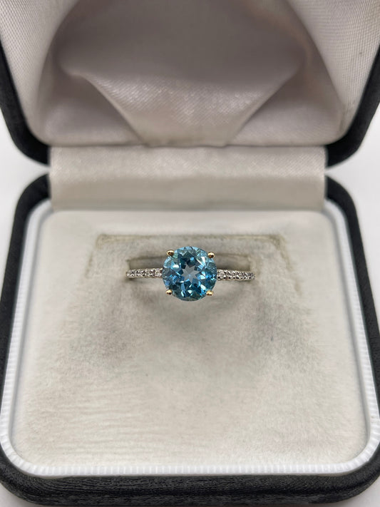 14ct gold topaz and diamond ring