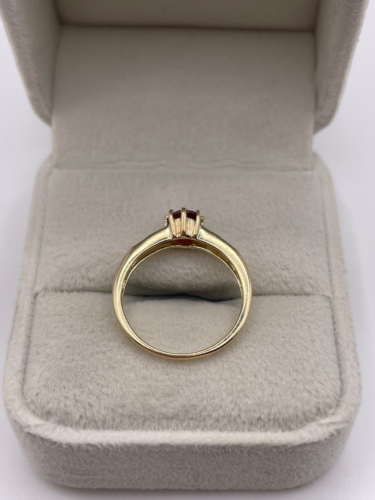 9ct gold spinel and diamond ring