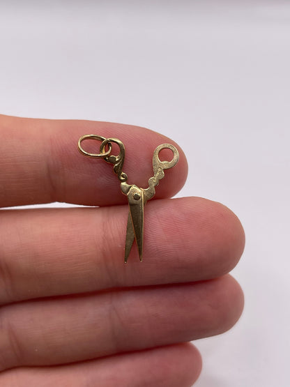 9ct gold scissors charm