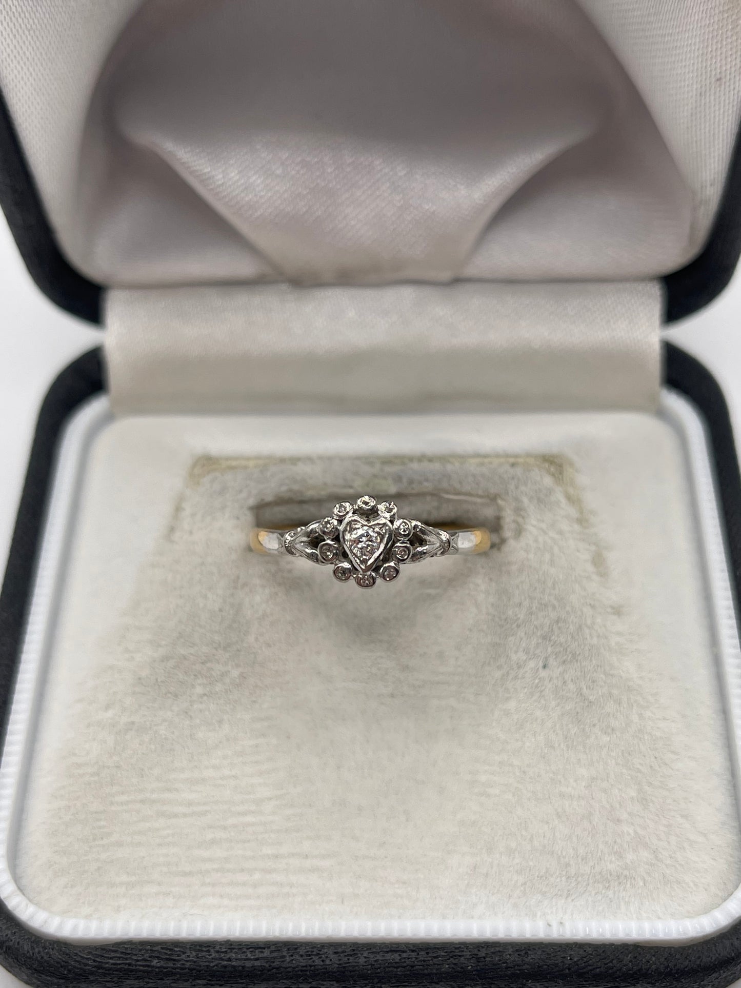 Antique 18ct gold platinum diamond ring