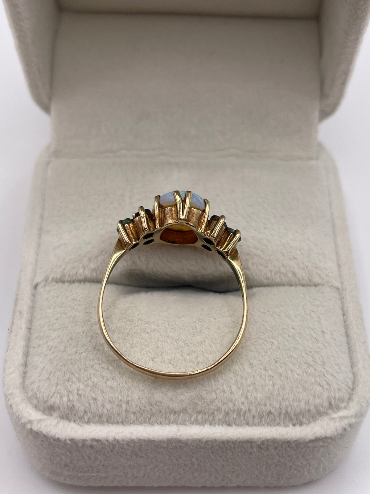 9ct gold opal and emerald ring