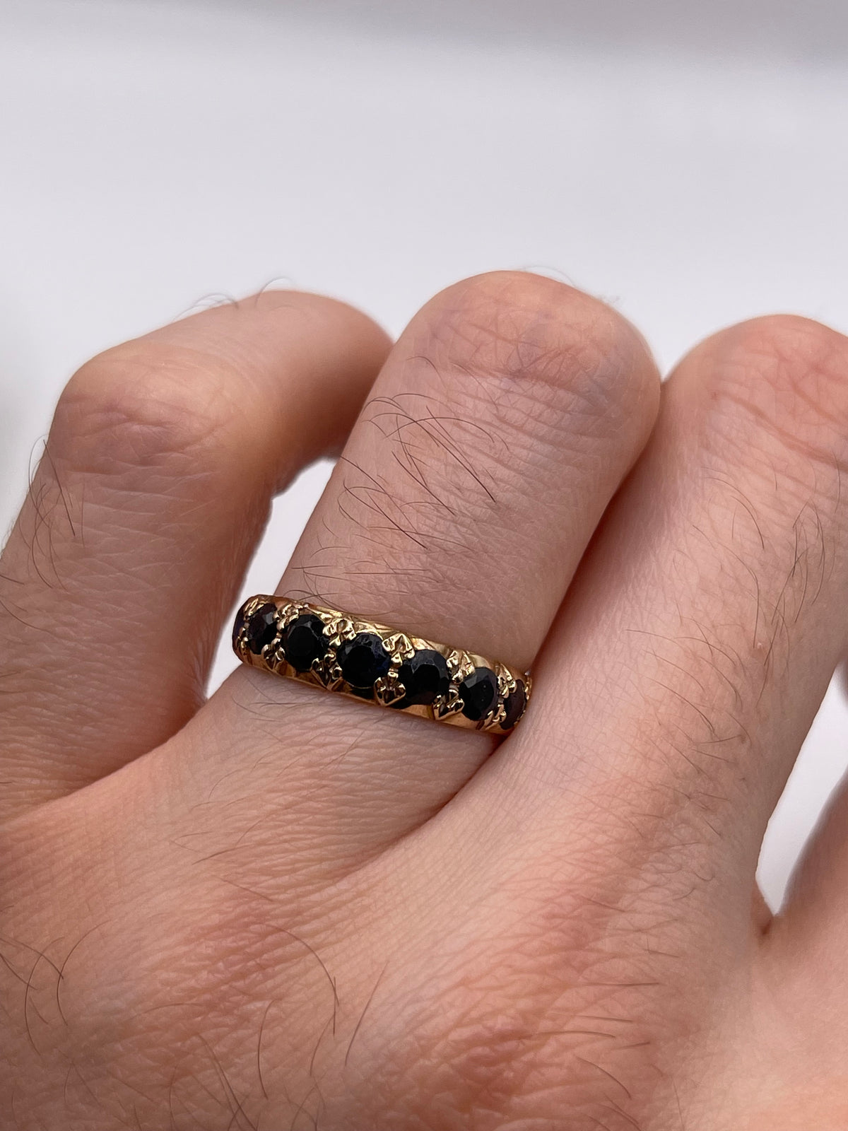 9ct gold sapphire ring