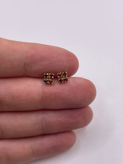 9ct gold garnet earrings