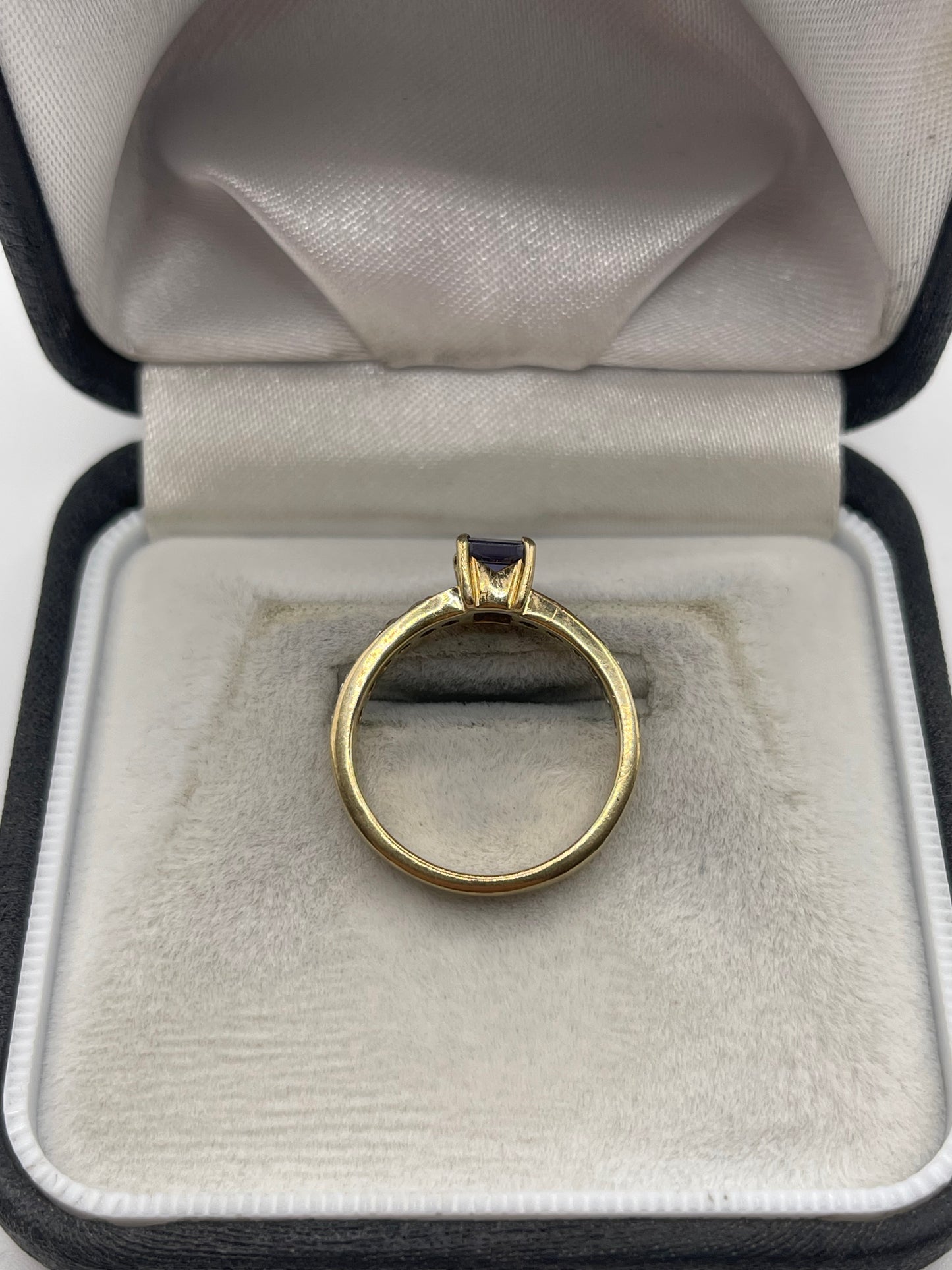 9ct gold iolite and zircon ring