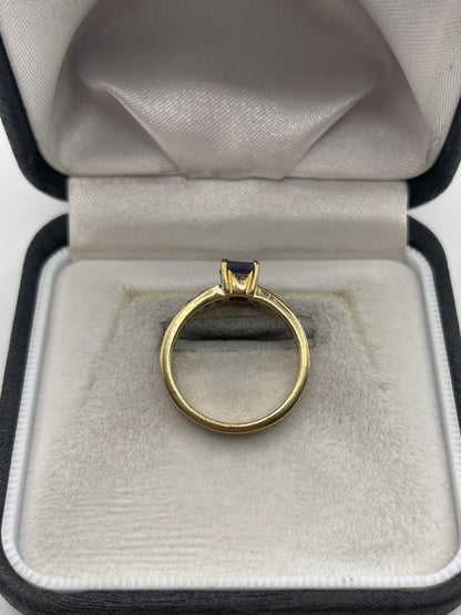 9ct gold iolite and zircon ring