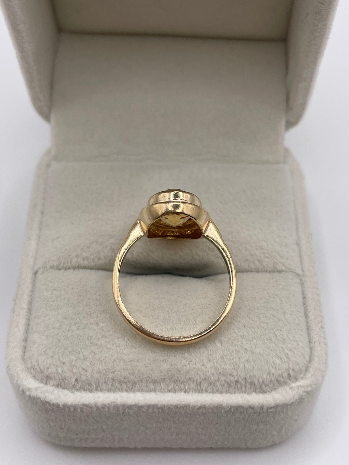 9ct gold citrine ring