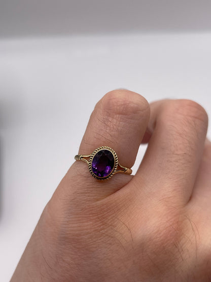 9ct gold amethyst ring