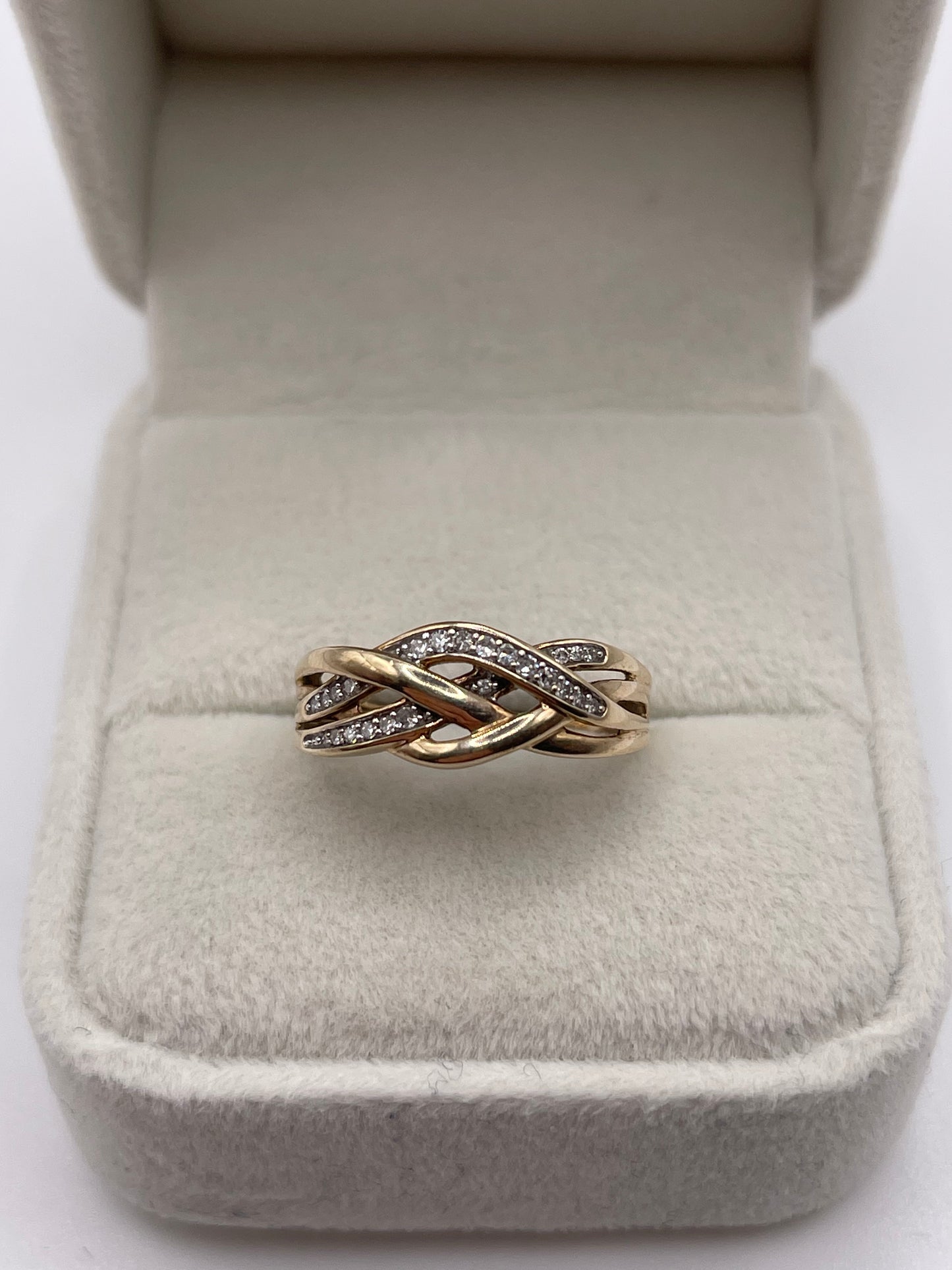 9ct gold diamond cluster ring