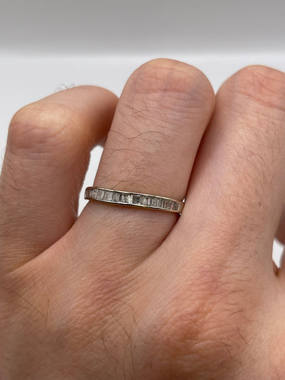 9ct white gold diamond ring