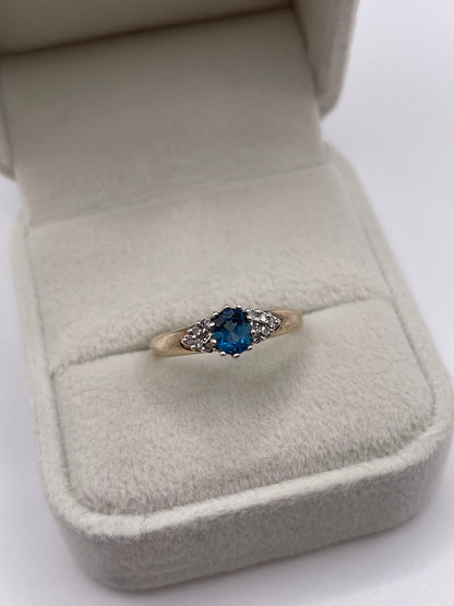 9ct gold topaz and diamond ring
