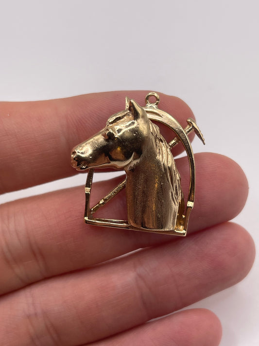 9ct gold horse pendant