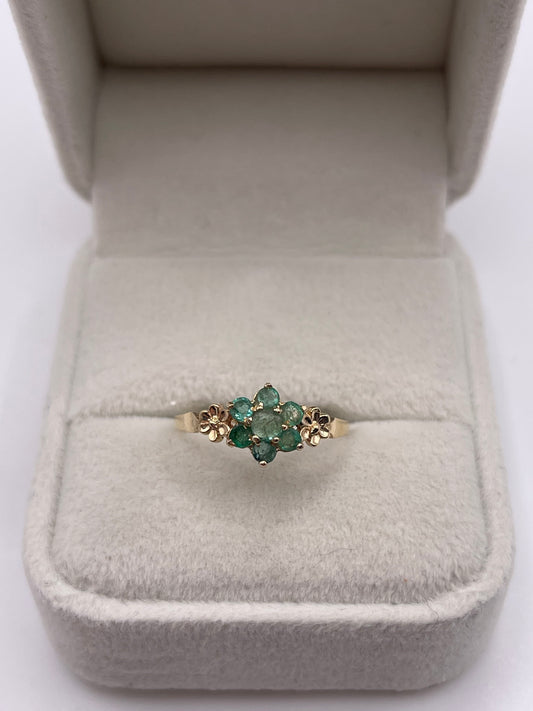 9ct gold emerald cluster ring