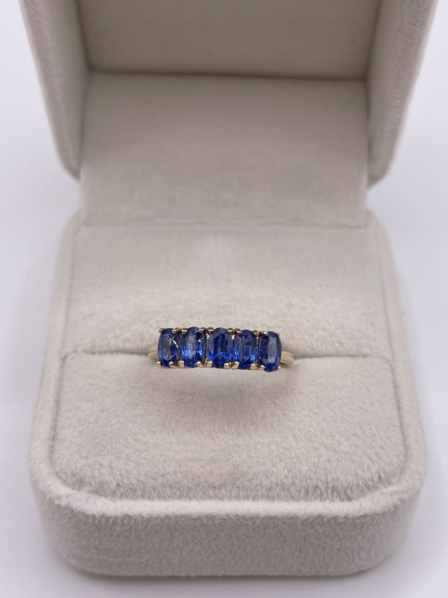 9ct gold kyanite ring