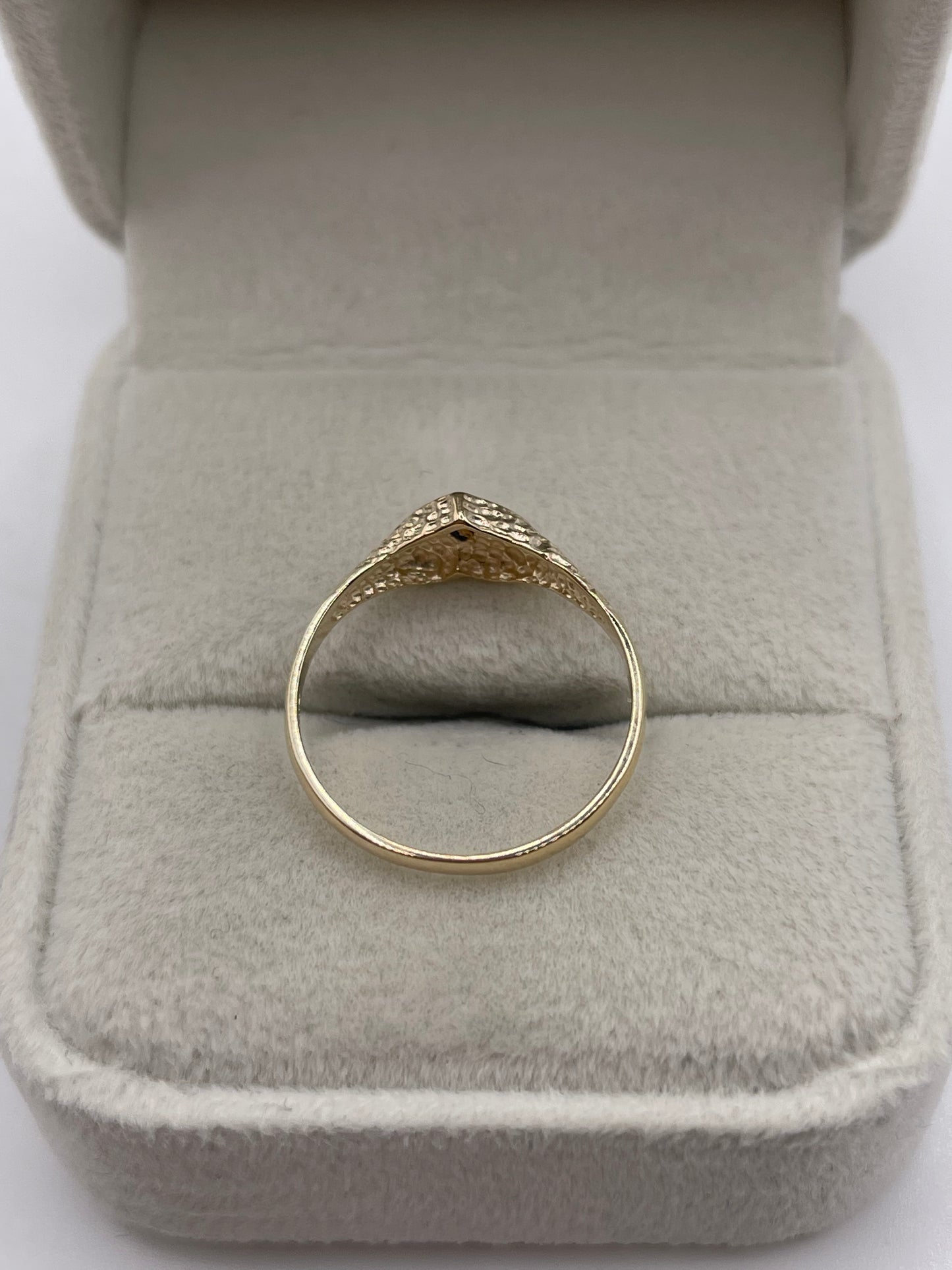9ct gold sapphire heart ring