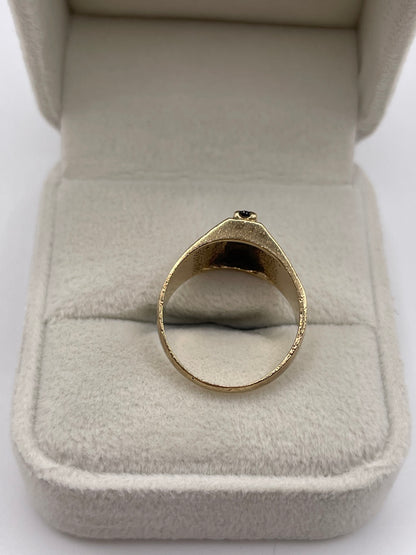 9ct gold garnet ring