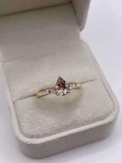 9ct gold morganite and zircon ring