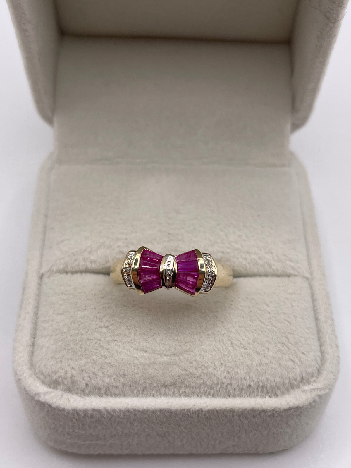 9ct gold ruby and diamond ring