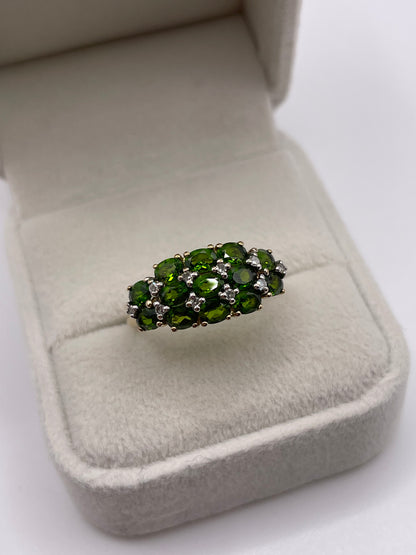 9ct gold diopside and diamond ring