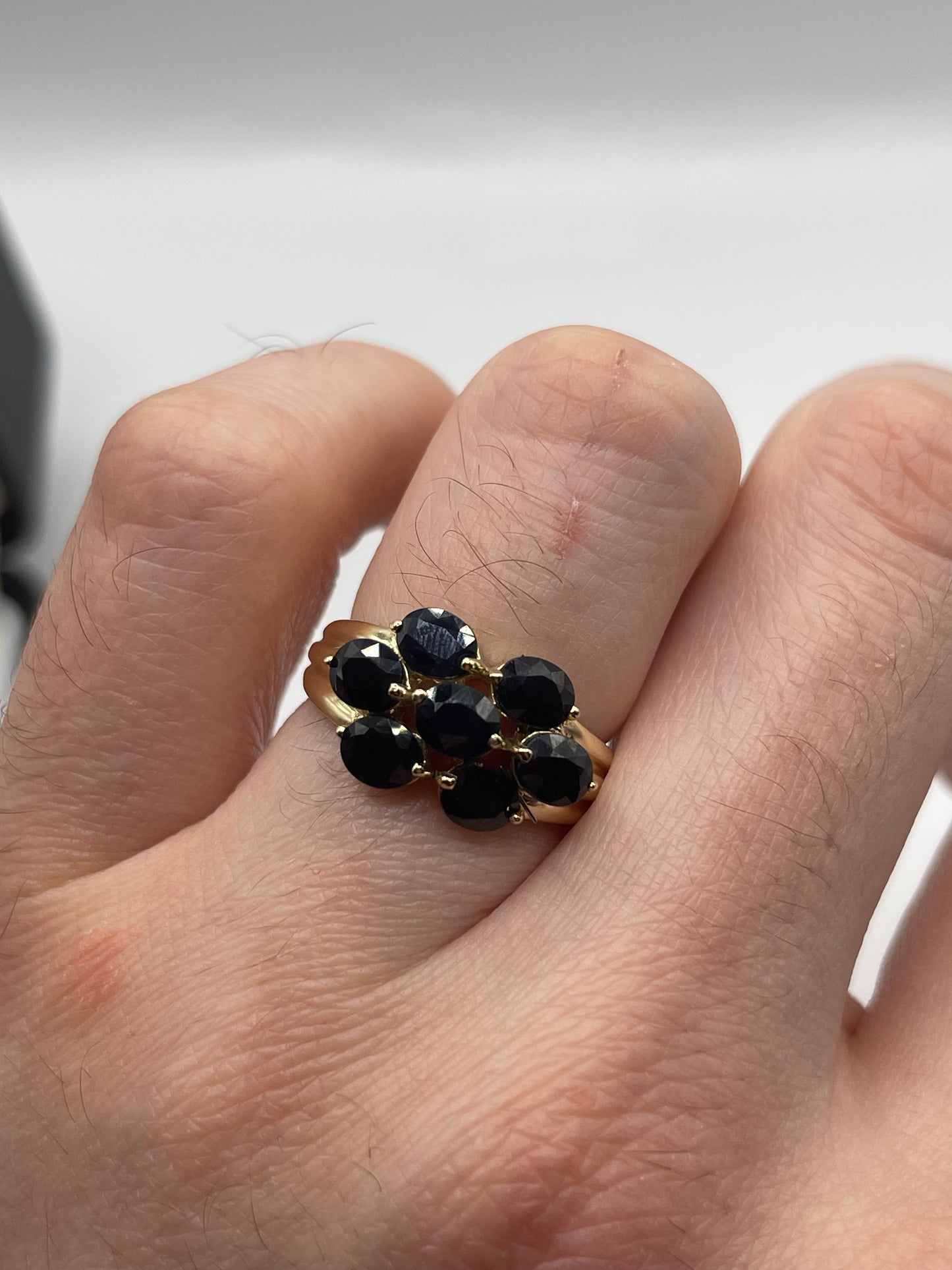 9ct gold sapphire cluster ring