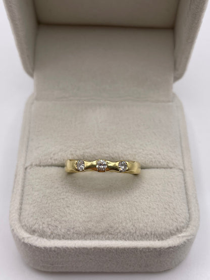 18ct gold diamond ring