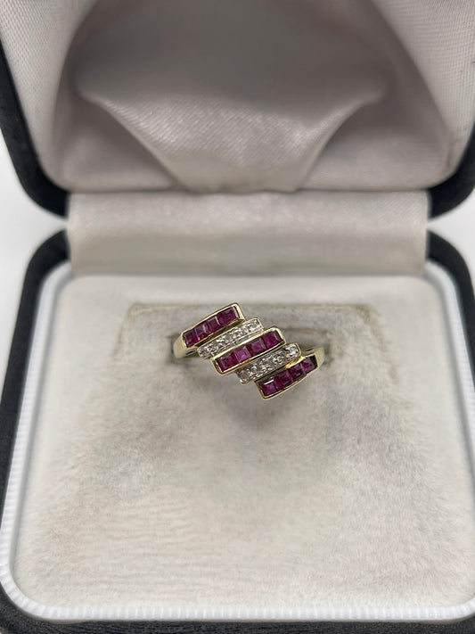 14ct gold ruby and diamond ring