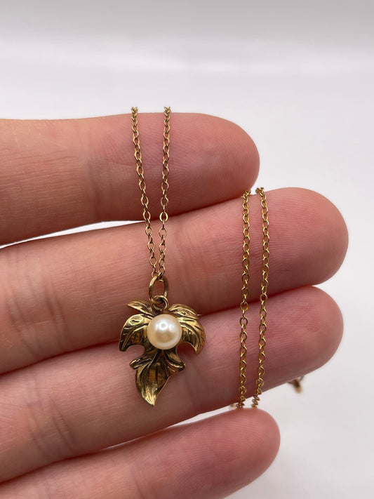 9ct gold pearl necklace
