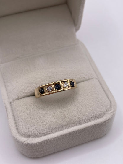9ct gold sapphire and cz ring