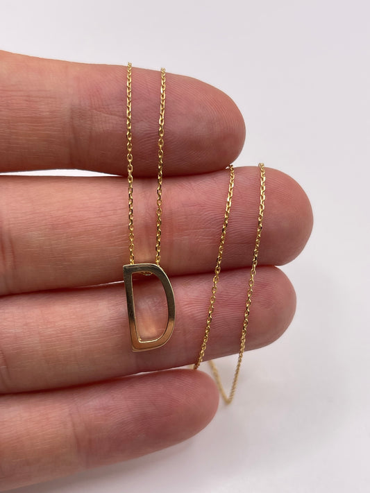 9ct gold initial D necklace