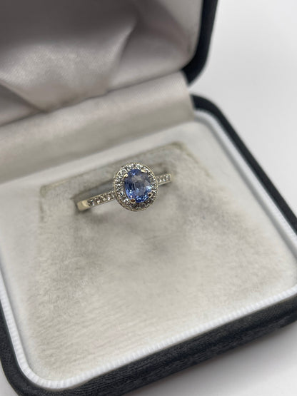 18ct white gold sapphire and diamond ring
