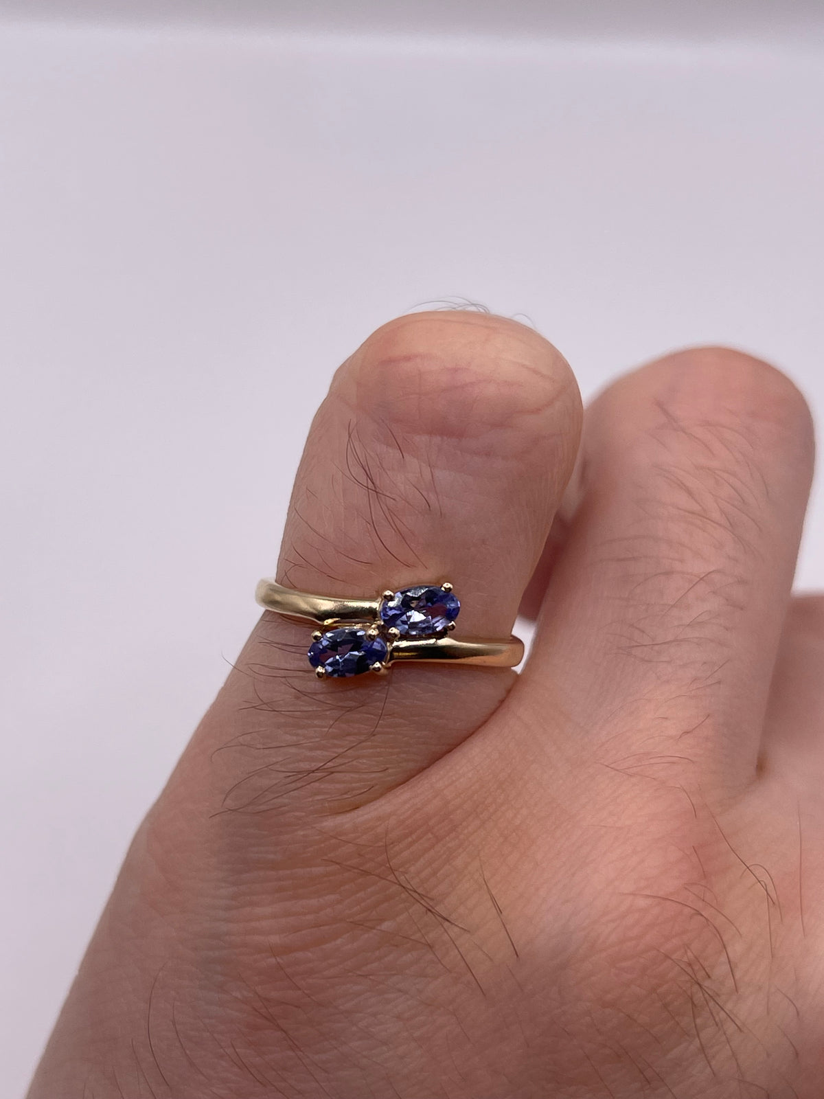 9ct gold tanzanite ring